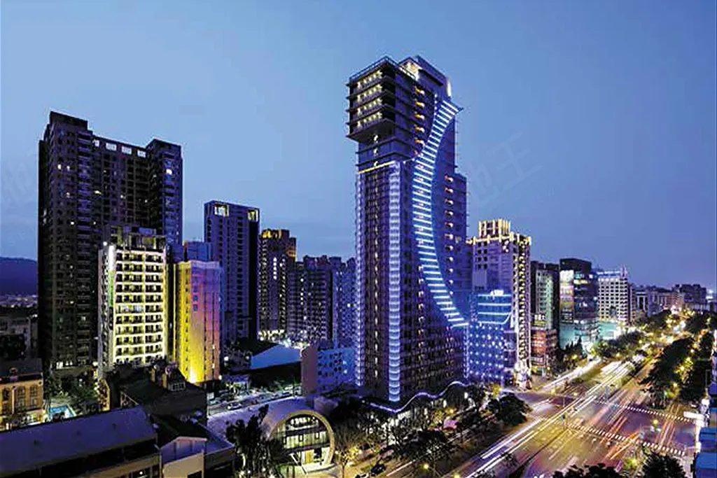 高雄鼓山區大師建築亮點，豪宅成屋大樓【高雄HH】宏舜開發