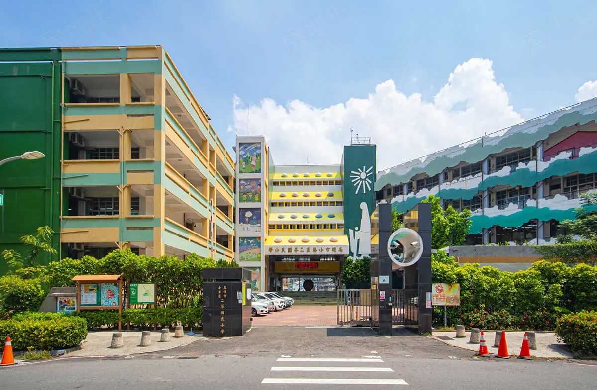 春虹星綻建案圖輯 4